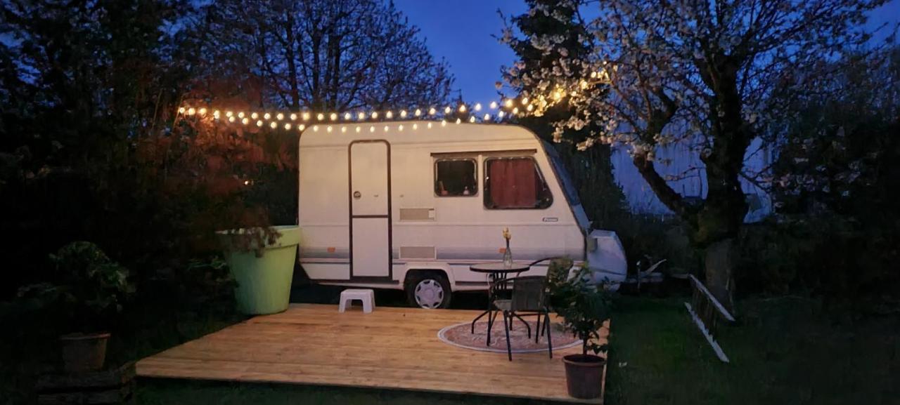 Caravane L'Attrape-Reve Aux Portes Du Chateau De Chambord Et Cheverny Mont-près-Chambord Esterno foto
